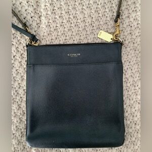 Coach NORTH/SOUTH SWINGPACK IN SAFFIANO LEATHER CROSSBODY